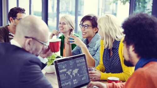 Diversität: Unveränderter Erfolgsfaktor in Unternehmen trotz Gegenwind von Rechtsaußen