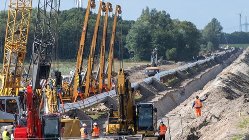 Noch Zukunftsmusik: In Wilhelmshaven werden Pipelines für das neue LNG-Terminal verlegt.