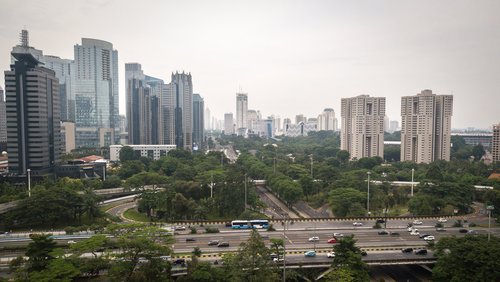 Luftaufnahme der Innenstadt von Jakarta, der Hauptstadt Indonesiens.