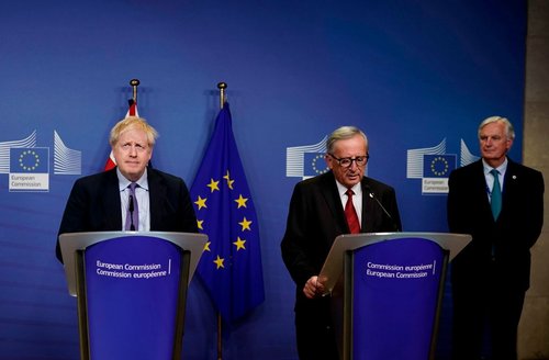 Endlich einig: der englische Premierminister Boris Johnson und EU-Kommissionspräsident Jean-Claude Juncker (v. l.)