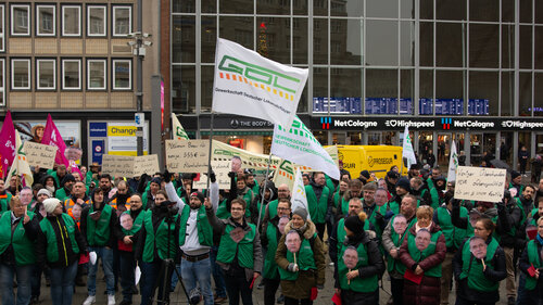 German Locomotive Drivers Go On Strike German Locomotive Drivers Go On Strike