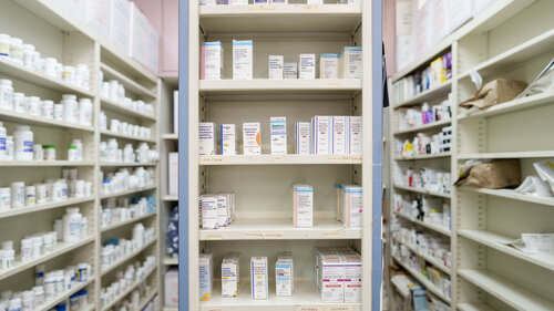 Um die Kassen zu entlasten, will das Gesundheitsministerium unter anderem die Preise für Arzneimittel senken.