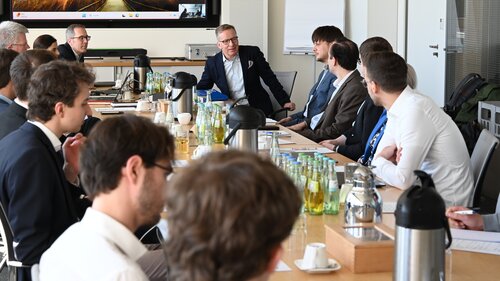 Steuern, Sozialstaat, Investitionen: Der Stab des Sachverständigenrats zu Gast beim IW