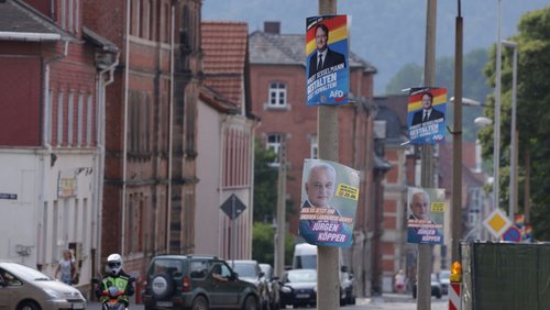 Kleiner Kreis, großer Schreck: Im Landkreis Sonneberg ist es AfD-Politiker Robert Sesselmann gelungen, erster AfD-Landrat Deutschlands werden.