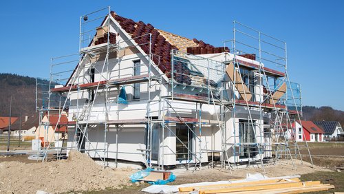 Kompakte Einfamilienhäuser als Antwort auf veränderte Rahmenbedingungen am deutschen Immobilienmarkt