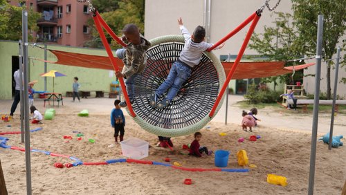 Angekommen: Spielende Kinder in einer Berliner Kita