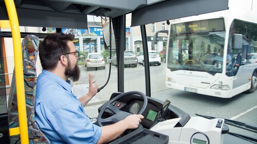 „Wir brauchen eigentlich längere Arbeitszeiten - und hier werden kürzere gefordert”