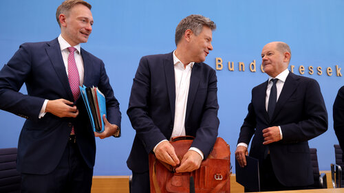 Coalition Government Presents 2025 Budget Plan