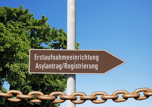 "Mehr Flüchtlinge nach Ostdeutschland leiten"