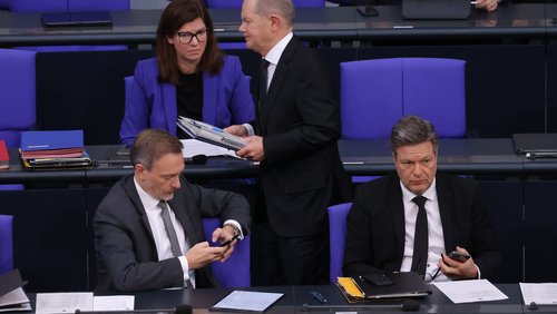Möchten die Unternehmenssteuern reformieren. Finanz- und Wirtschaftsminister bei der Haushaltsdebatte im Deutschen Bundestag