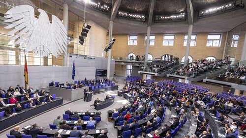 Im deutschen Bundestag wird über den Haushalt debattiert