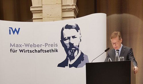 IW-Direktor Michael Hüther bei der Verleihung des Max-Weber-Preises.